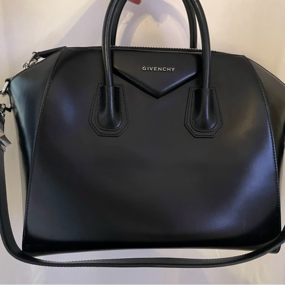 Authentic Black Givenchy Antigona Medium Bag - Picture 6 of 9